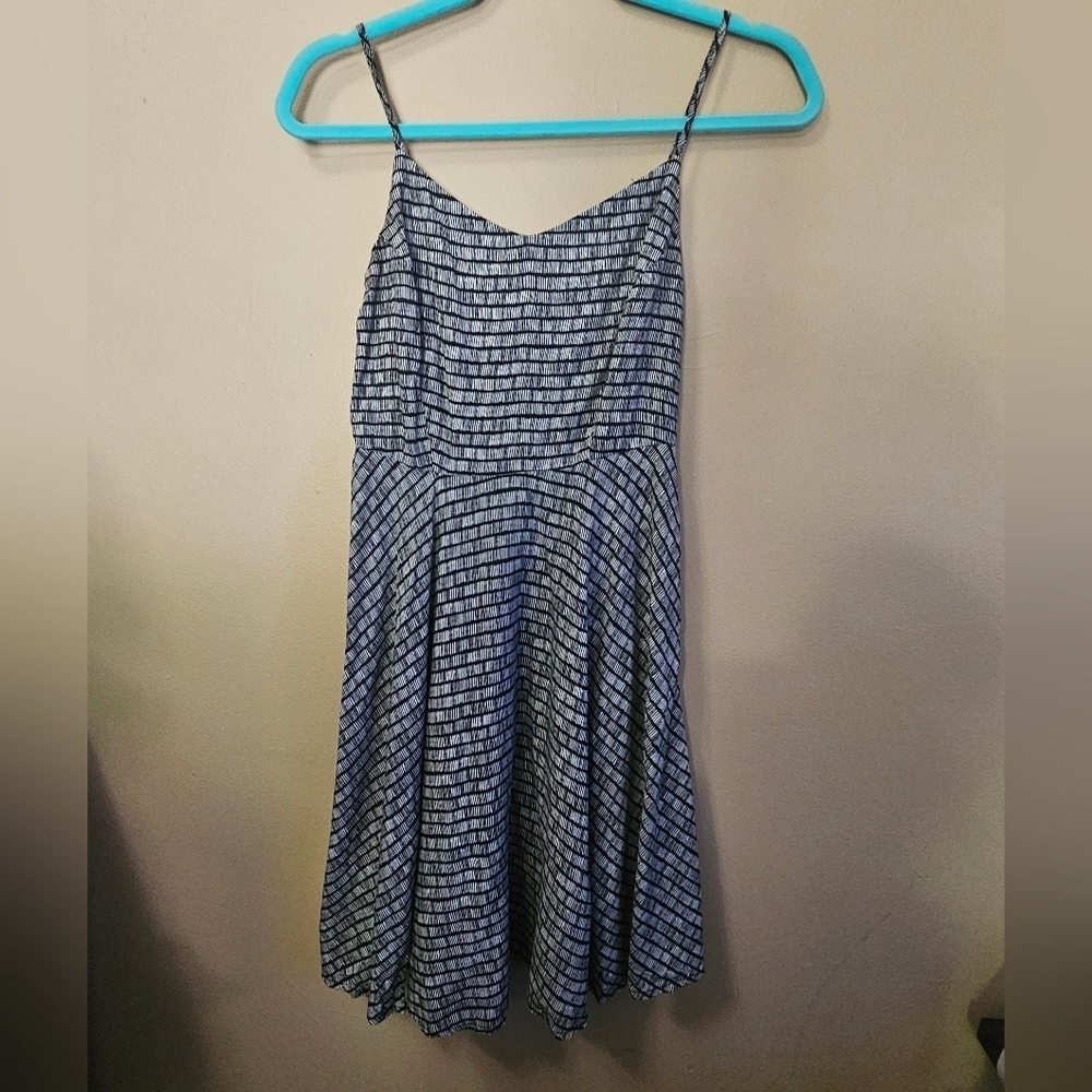 Old Navy Women's Size S Fit And Flare Black And White Sundress